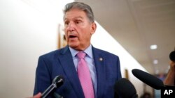 Ông Joe Manchin, thượng nghị sĩ từ tiểu bang khai thác than là West Virginia.